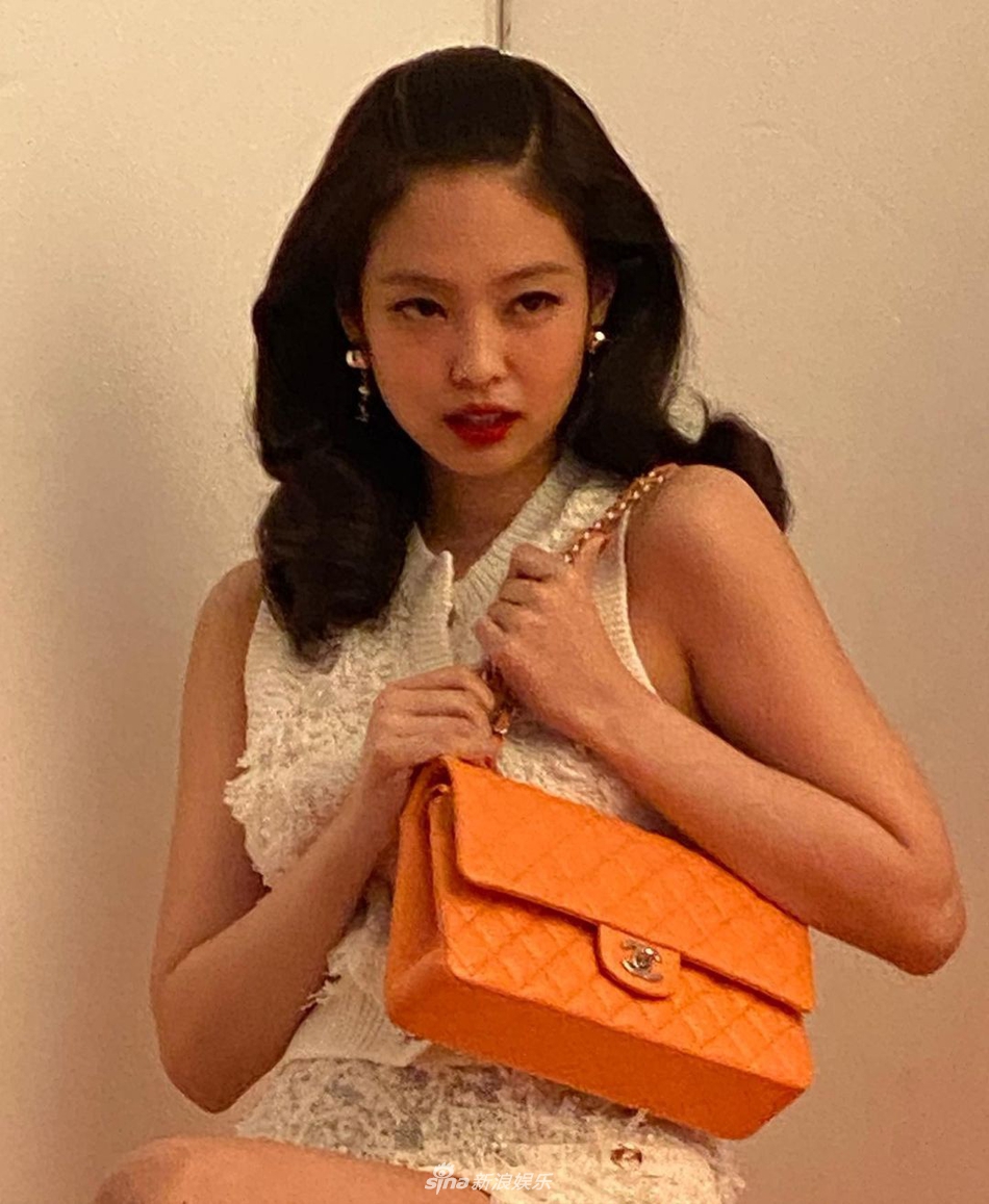 組圖：JENNIE曬生圖無修照 面板狀態略顯疲憊