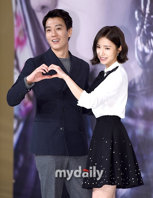 组图:kbs新剧《黑骑士》发布会 金来沅徐智慧等出席_高清图集_新浪网