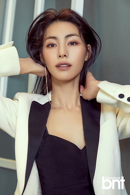 组图:韩星金晶和拍写真 谈婚后生活感悟_高清图集_新浪网