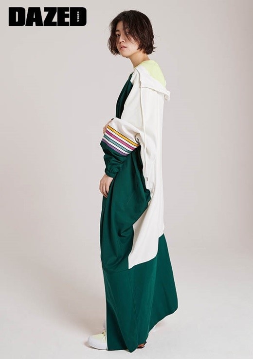 组图:韩星沈恩敬拍杂志写真 一改风格变嘻哈