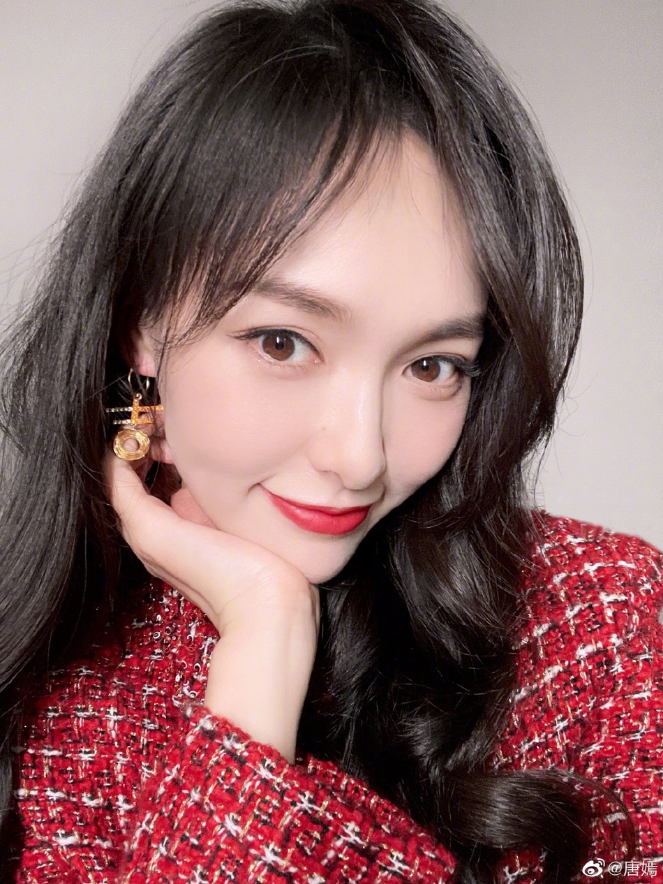 组图唐嫣18宫格自拍出片率百分之百直呼高兴到想插会腰