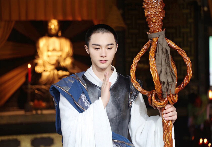 李俊辰剧照曝光 造型帅气颜值高