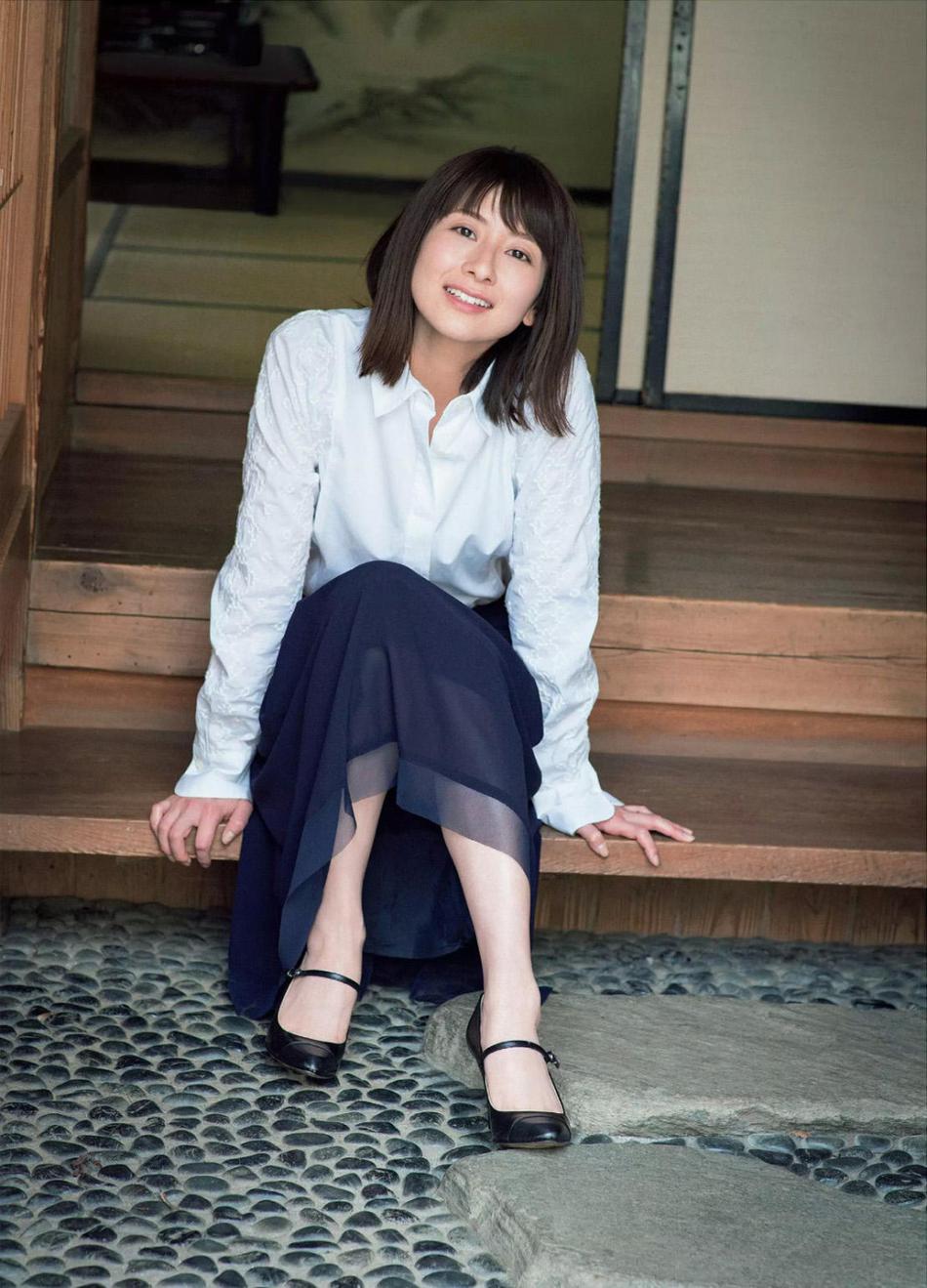 组图女星大冢千弘波涛汹涌蕾丝包肥臀眼神诱惑