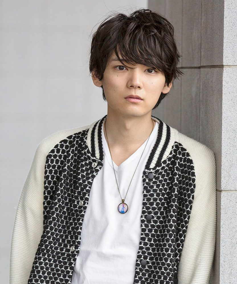 组图:《一吻定情》男主古川雄辉结婚 曾被拍与女友同框购物