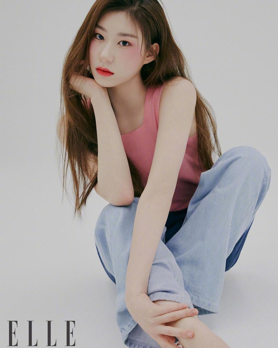 组图：韩国女团ITZY登杂志封面 韩系妆容少女感满满青春靓丽
