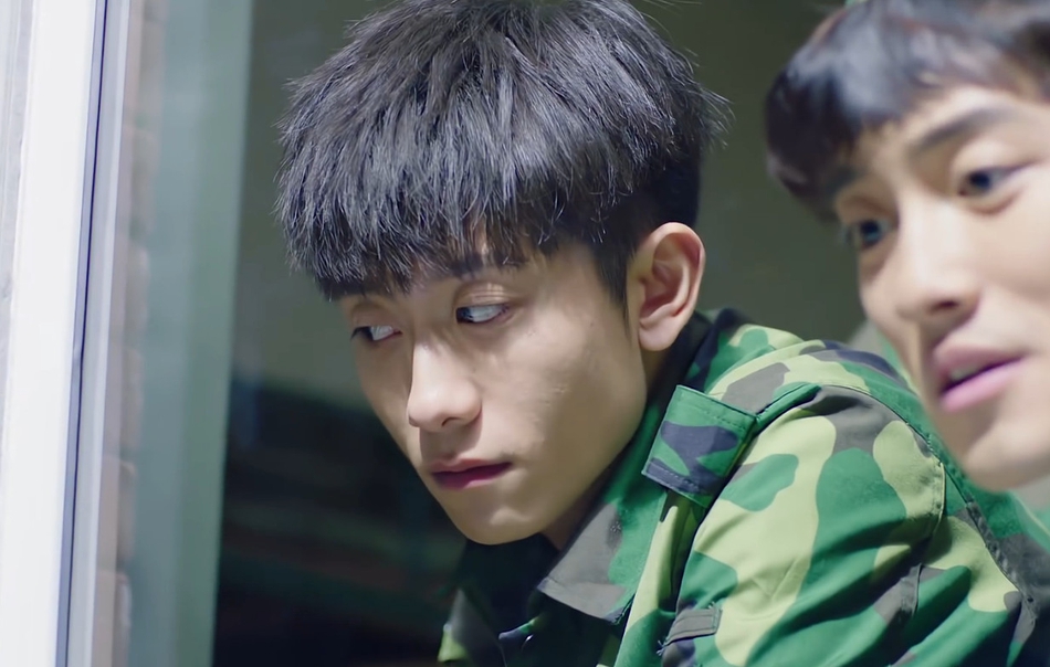 组图:山雨cp几度触电 张一山微表情诠释情窦初开