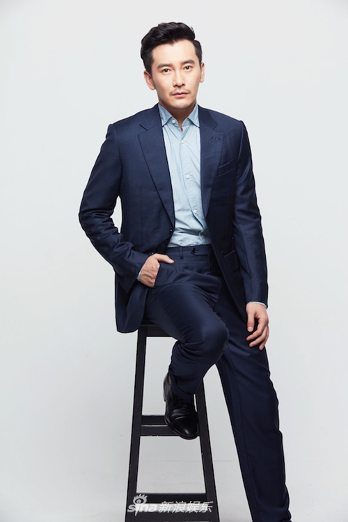 《浮出水面》高富帅王梓权撩妹技能满分 青年才俊身份成迷