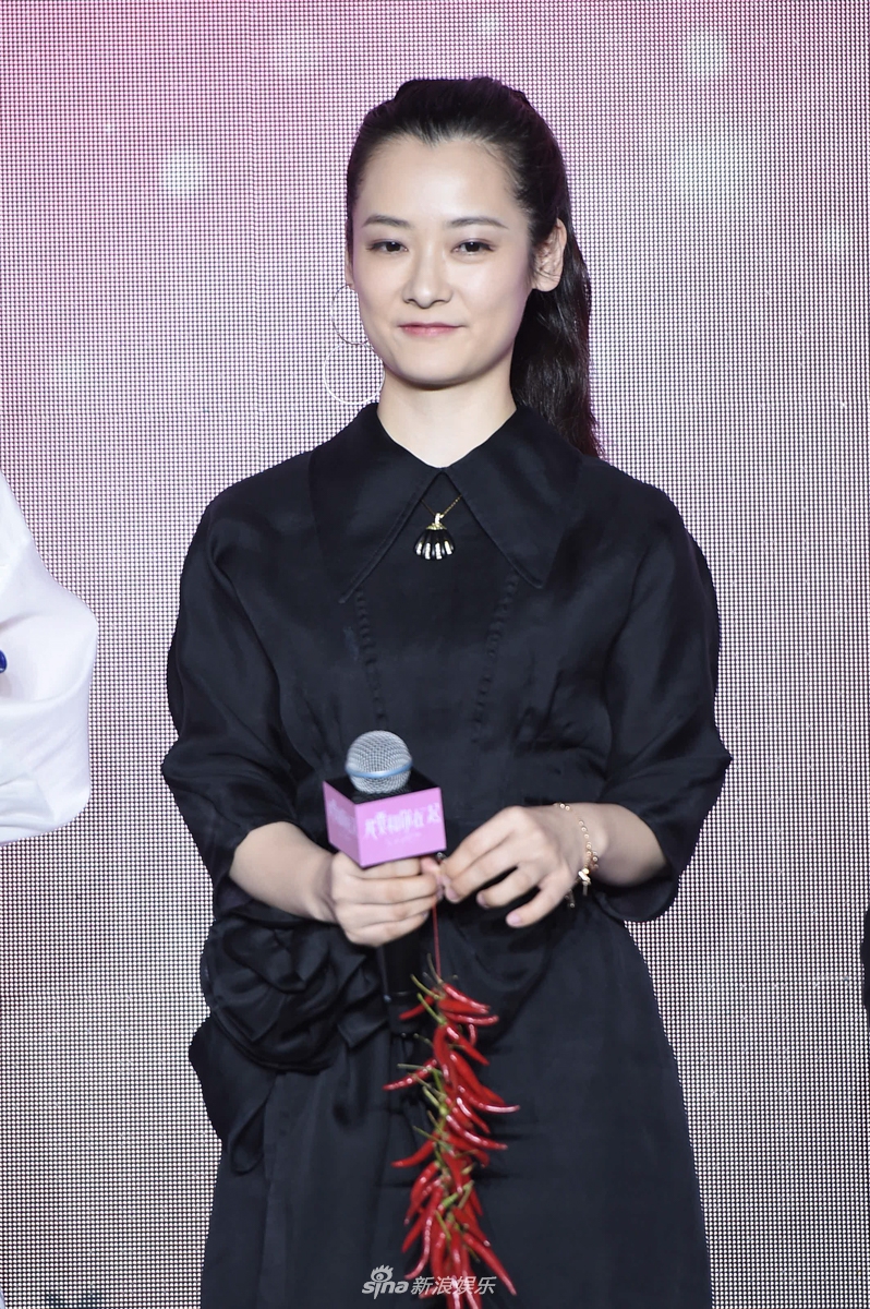 组图:黄磊助阵《我要和你在一起》发布会 回应从北电辞职一事