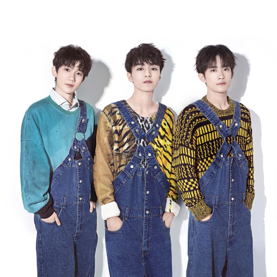 组图:tfboys六周年演唱会海报发布!牛仔裤阳光 黑西装帅气