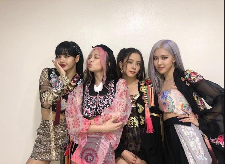 組圖：BLACKPINK一位！JENNIE智秀微博營業曬造型感恩粉絲