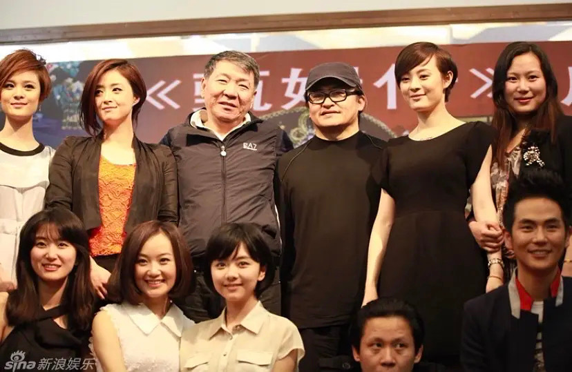 组图：《甄嬛传》庆功宴旧照孙俪蒋欣谭松韵等小主同框清丽可爱第2张图片