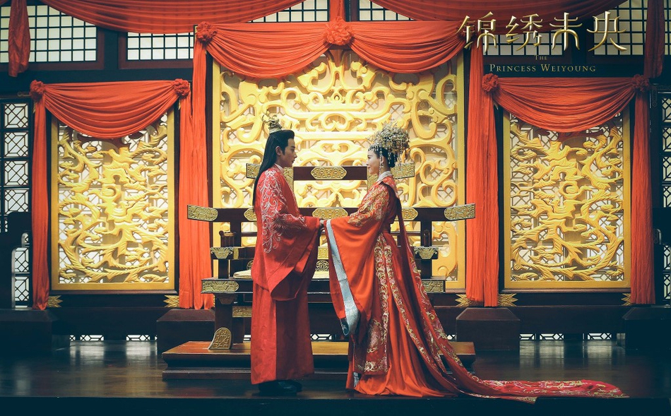 猜你喜欢 6 / 32 《锦绣未央》中两人大婚照