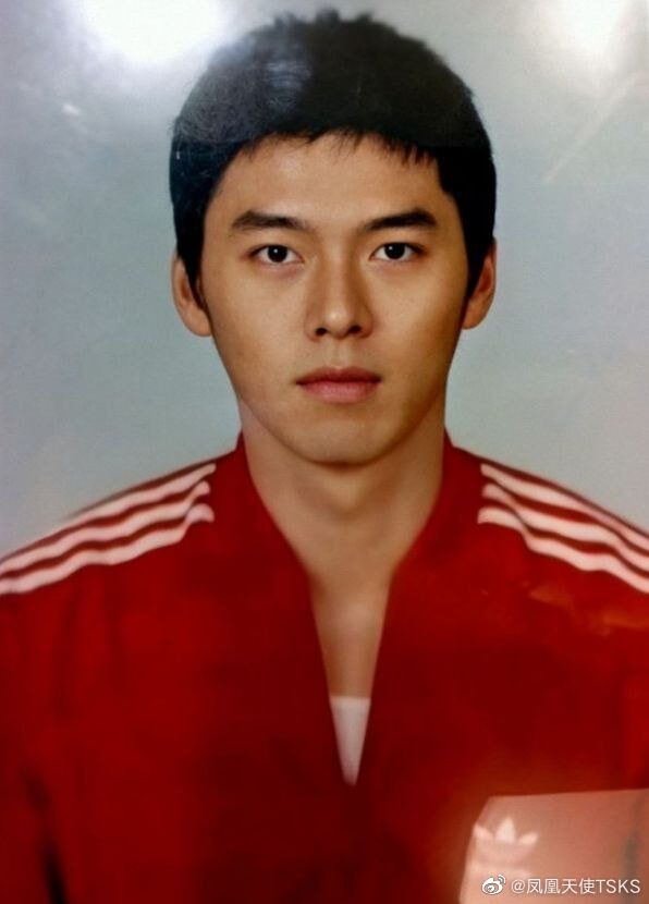 02.20】【明星】李政赫刘振宇护照曝光!证件照也挡不住玄彬的帅气