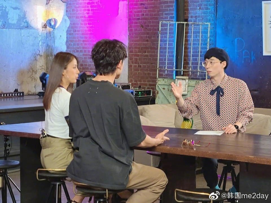 組圖：神仙三人團！《閒著幹嘛呢》劉在石Rain李孝利同框