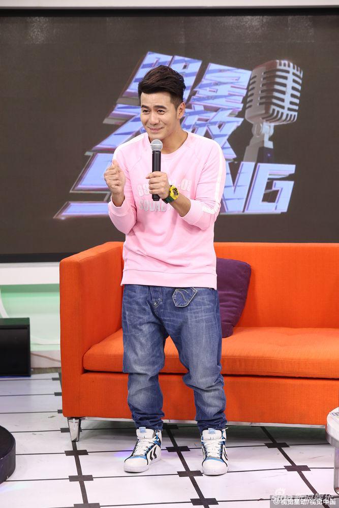 周边街道需要进行管制,而恰巧艺人郭彦均的首集直播节目也在今天播出