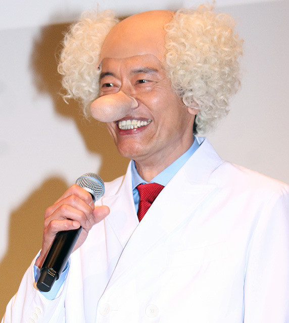 当鳄鱼叔化妆成茶水博士,阿童木可能在哭泣