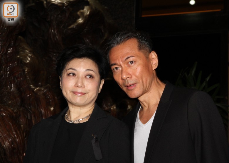 麦洁文表示医生在凌晨一时通知她父亲将于半小时后离世