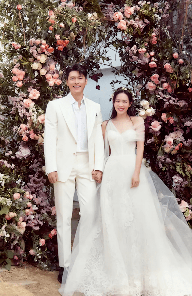 組圖：孫藝珍曬照為婆婆慶生 用西班牙語寫「媽媽生日快樂」