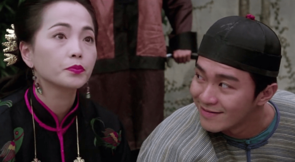 网友偶遇周星驰苑琼丹聚餐 星爷低头玩手机打扮简单随性_影视资讯网