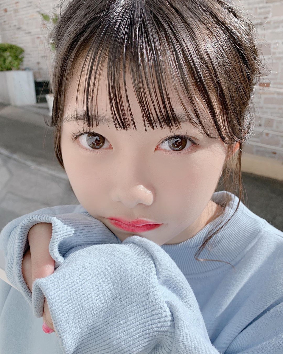 组图:akb48成员千叶惠里晒新照 糖果系少女甜蜜亲人