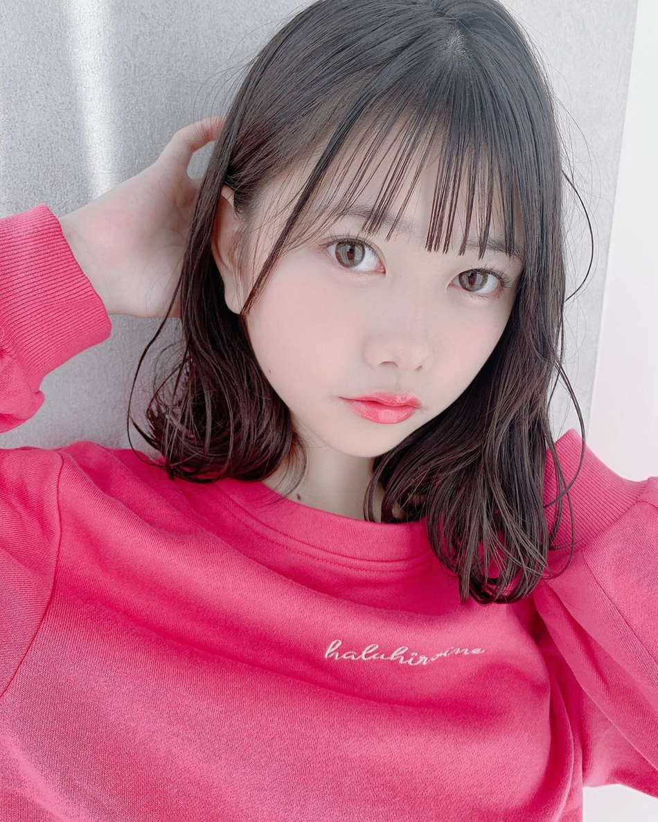 组图:akb48成员千叶惠里晒新照 糖果系少女甜蜜亲人