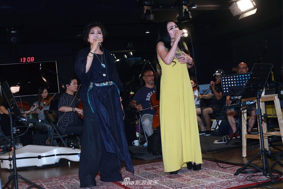 齐豫潘越云开唱倒数市场挑布做造型时间不够用