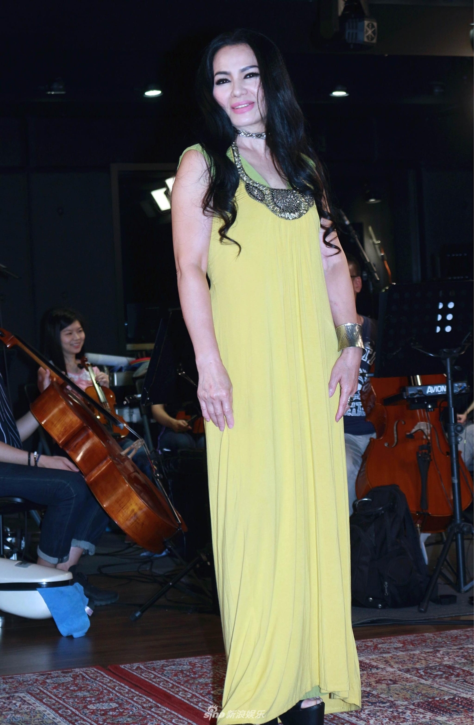 组图:齐豫潘越云演唱会彩排开唱倒数 好友万芳到场探班