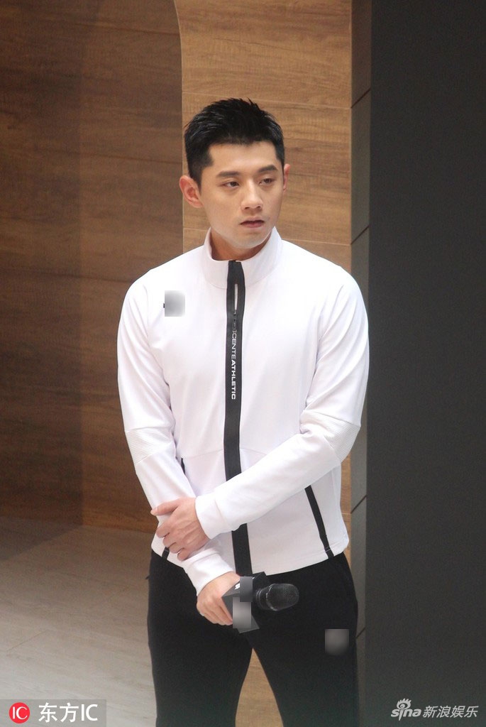组图:张继科自嘲颜值不够高引迷妹尖叫连连
