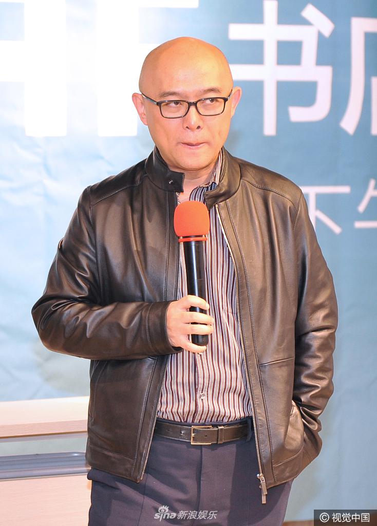 组图:孟非举行签售会分享心得 动情回顾过往岁月