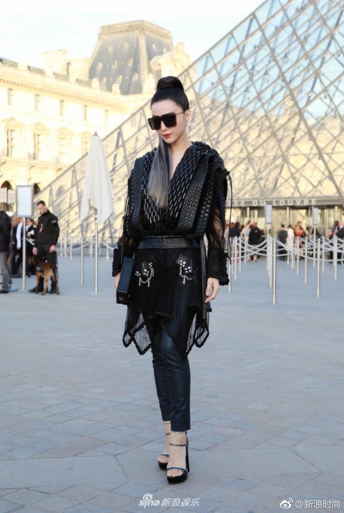 范冰冰银色束发造型霸气外露气场全开