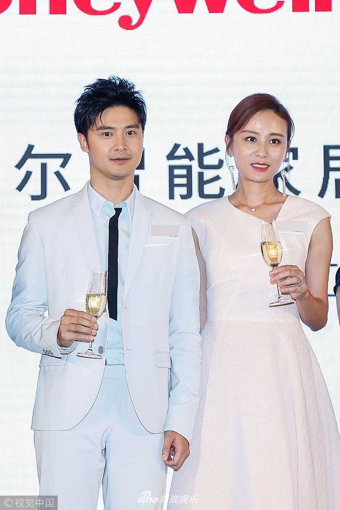 组图:田亮叶一茜夫妻档合体 男才女貌超恩爱