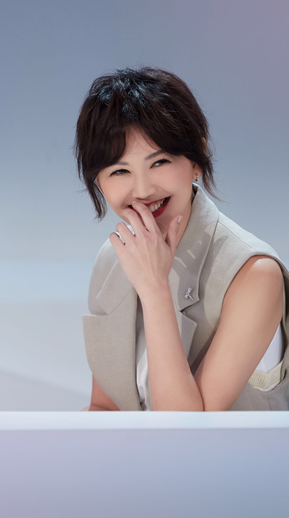 组图:《明日之子3》孙燕姿担任导师 面露灿烂笑容状态超好