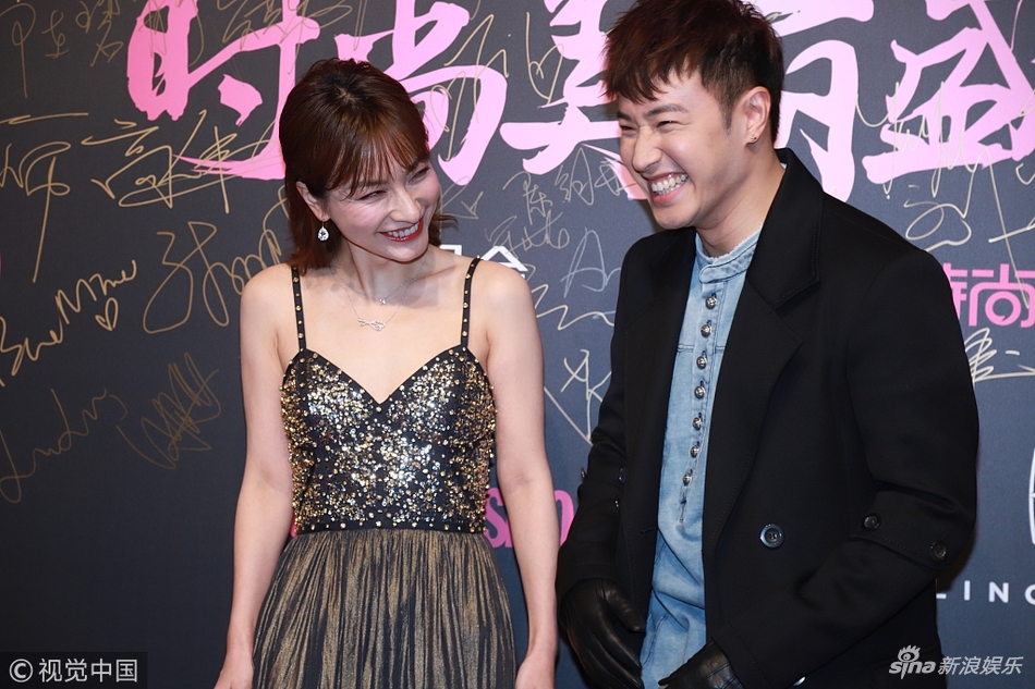 吴昕潘玮柏合体笑到合不拢嘴