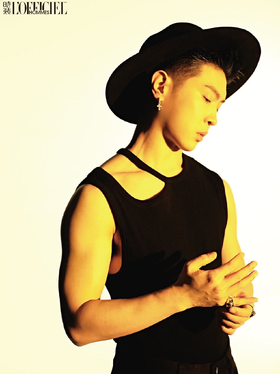 组图：马伯骞运动风色彩大片释出着棕色套装搭清爽短发活力十足第9张图片