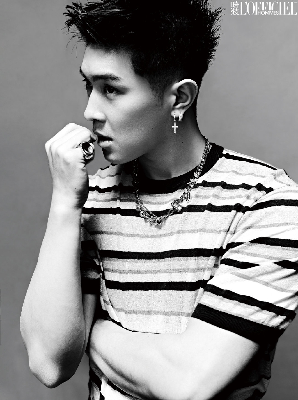 组图：马伯骞运动风色彩大片释出着棕色套装搭清爽短发活力十足第10张图片