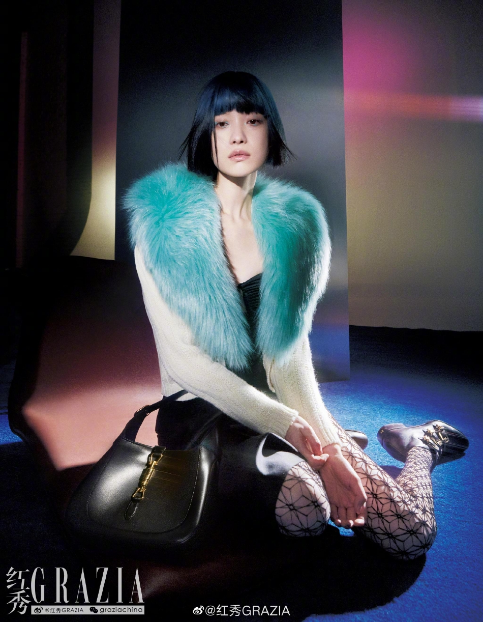 组图：倪妮迷幻感光影大片释出大胆尝试“亢奋妆”风格前卫第20张图片