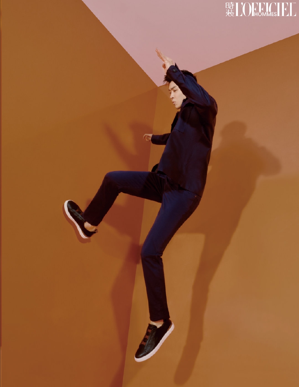 组图：马伯骞运动风色彩大片释出着棕色套装搭清爽短发活力十足第3张图片