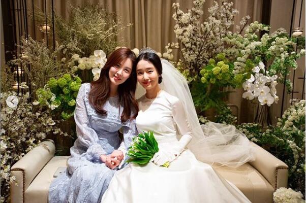 组图:李贞贤晒与孙艺珍孔孝真等人合照 感谢好友出席婚礼