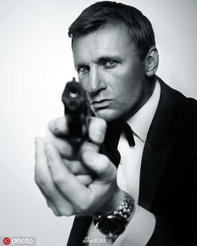 组图:"007"系列旧照盘点 哪一任詹姆斯-邦德你最爱?