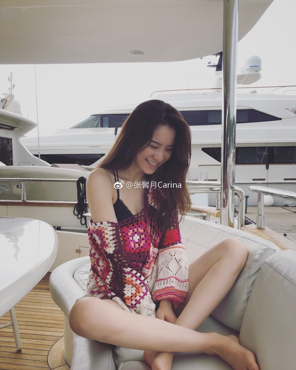 组图林峯绯闻女友穿着清凉秀性感身材懒理流言海边愉快度假