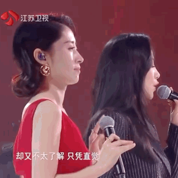 组图：忘记表情管理？刘敏涛唱歌太投入面部失控成表情包