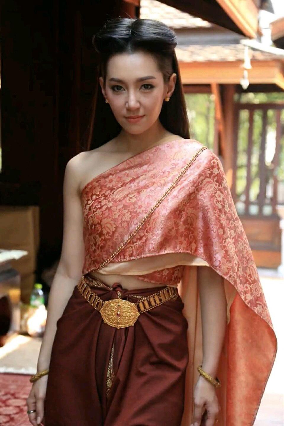 组图:泰剧《天生一对》火了!女主很美还撞脸baby黎姿