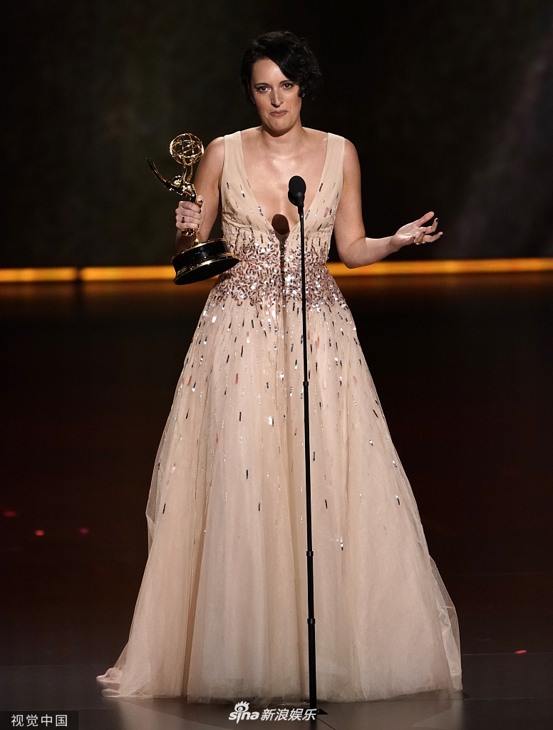 组图:《伦敦生活》菲比·沃勒-布里奇获喜剧类剧集最佳女主角