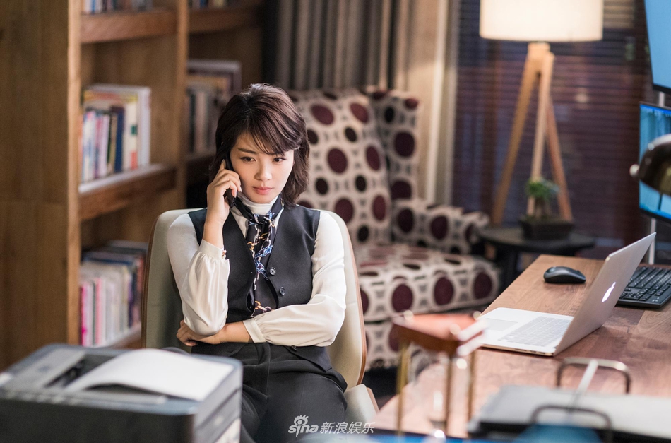 刘涛欢乐颂同款衬衫 - 刘涛造型大盘点  欢乐颂2刘涛造型之安迪的变装秀 - 第3页 时尚潮流 第4张    	刘涛欢乐颂同款衬衫 - 刘涛造型大盘点  欢乐颂2刘涛造型之安迪的变装秀 - 第3页 时尚潮流 第4张