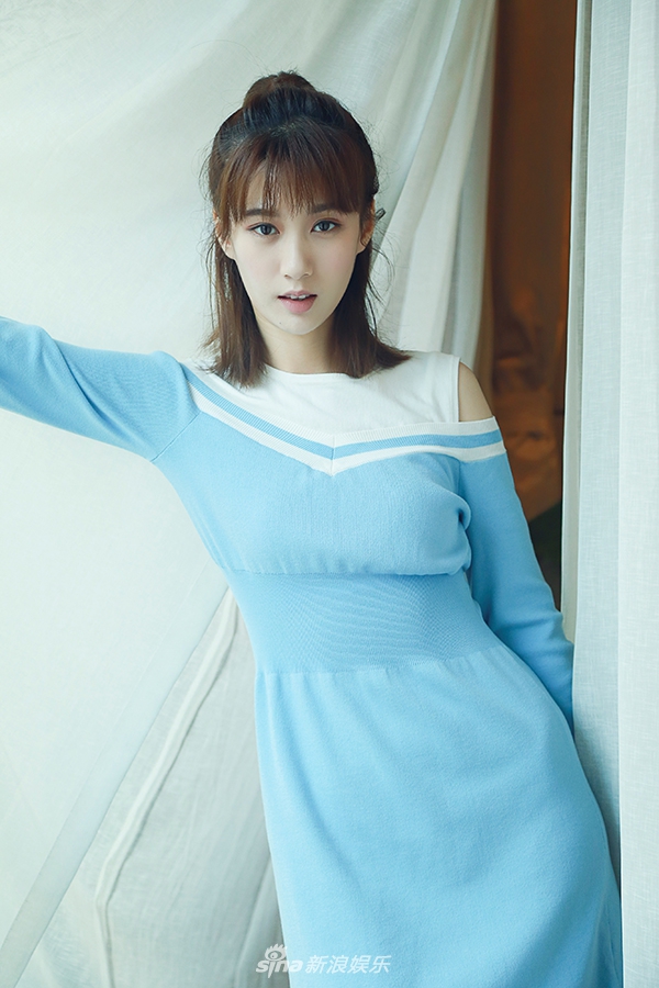 组图:《天下无诈》徐悦兼容帅气与俏丽 制服礼服随意换