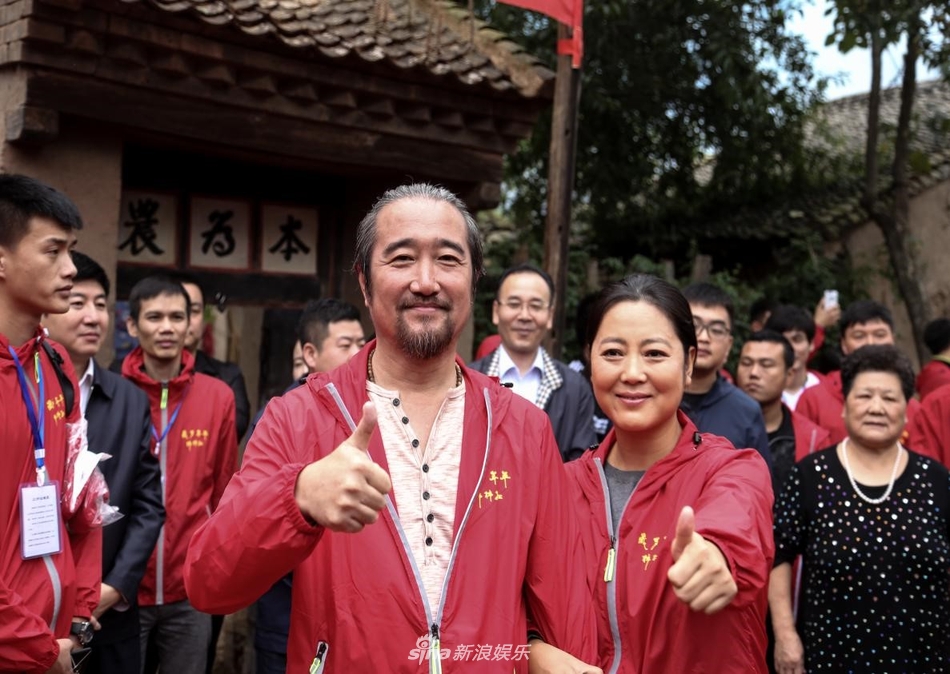 组图:《岁岁年年柿柿红》开机 王茜华沈航默契再合作