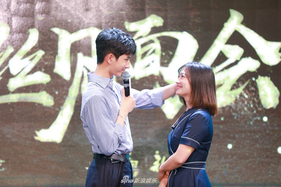 组图张云龙赞关晓彤演技成熟避谈与王一菲绯闻