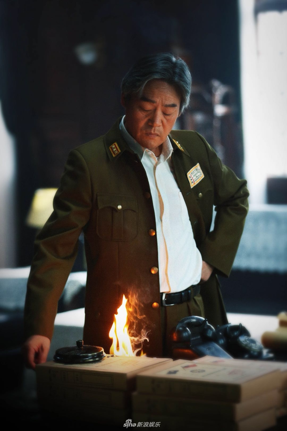 巍子自导自演计中计为戏白头变身时尚奶奶灰