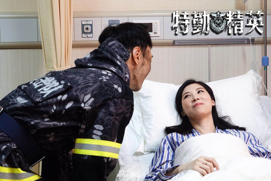 新浪娱乐讯 《特勤精英》银雪饰演的指导员背后的女人尹嘉懿,给了平凡