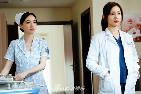 组图:《特勤精英》康宁化身白衣天使 情感走向引热议